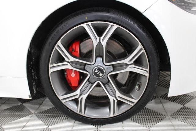 Photo of 2021 Snow White Pearl Kia Stinger