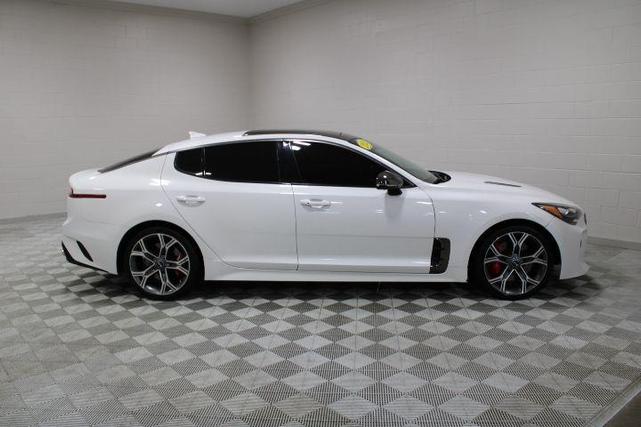 Photo of 2021 Snow White Pearl Kia Stinger