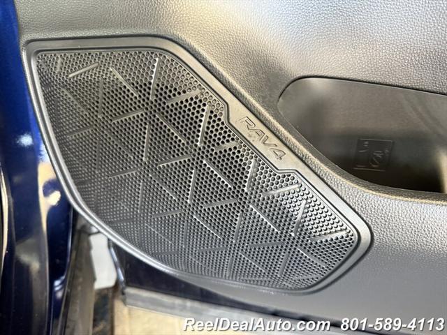 Photo of 2025 Midnight Black Metallic Toyota RAV4
