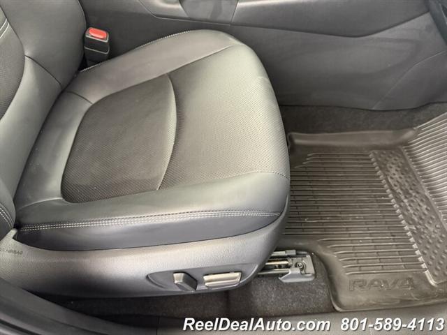 Photo of 2025 Midnight Black Metallic Toyota RAV4