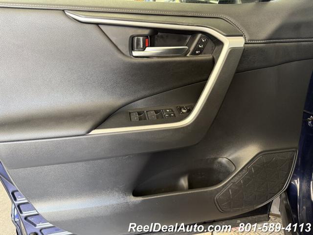 Photo of 2025 Midnight Black Metallic Toyota RAV4