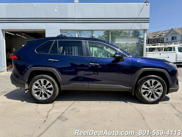 Photo of 2025 Midnight Black Metallic Toyota RAV4