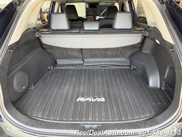 Photo of 2025 Midnight Black Metallic Toyota RAV4