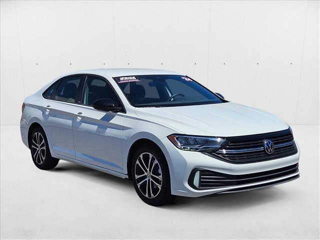 Photo of 2024 Pure White Volkswagen Jetta