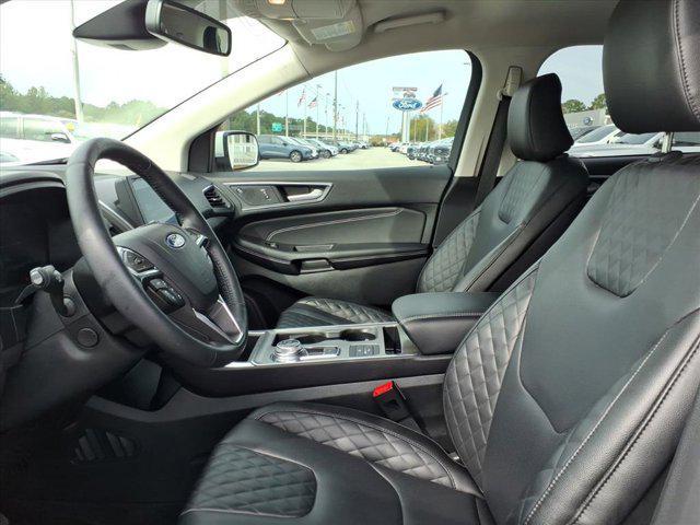 Photo of 2024 Star White Metallic Tri-Coat Ford Edge