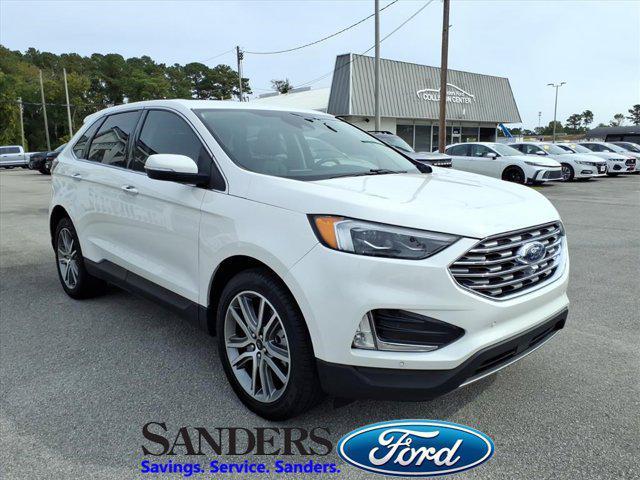 Photo of 2024 Star White Metallic Tri-Coat Ford Edge