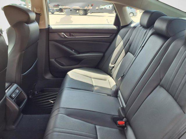 Photo of 2022 Crystal Black Pearl Honda Accord
