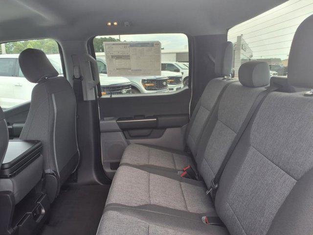 Photo of 2025 Oxford White Ford F-150