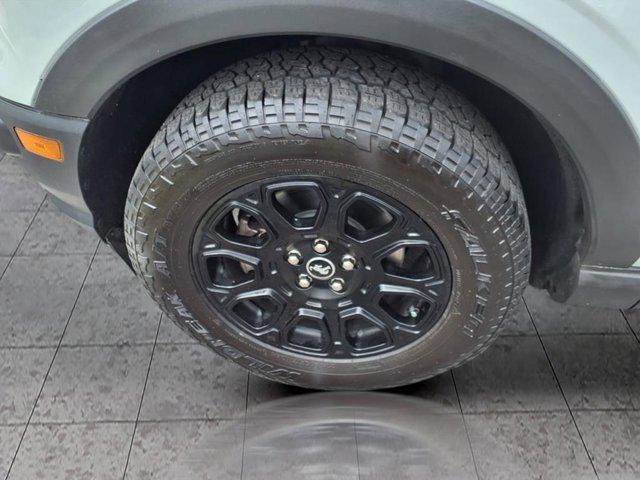 Photo of 2022 Iconic Silver Metallic Ford Bronco Sport