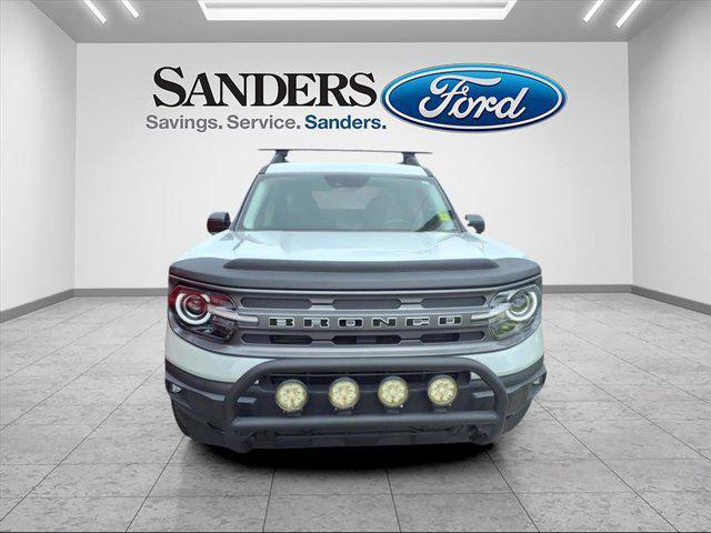 Photo of 2022 Iconic Silver Metallic Ford Bronco Sport