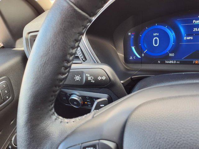 Photo of 2020 Star White Metallic Tri-Coat Ford Escape