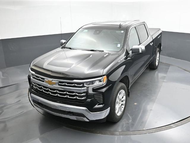 Photo of 2022 Black Chevrolet Silverado 1500
