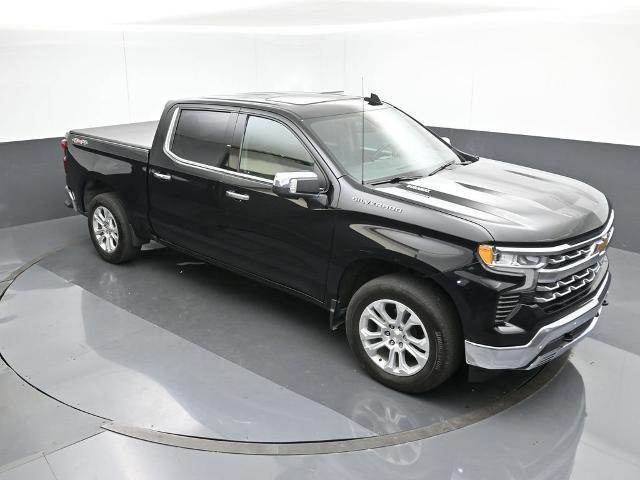 Photo of 2022 Black Chevrolet Silverado 1500