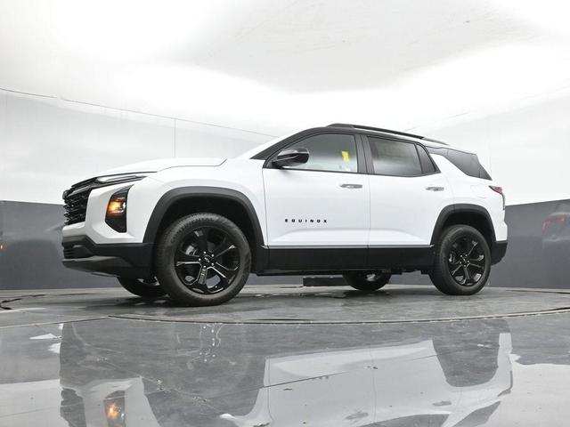 Photo of 2026 Summit White Chevrolet Equinox