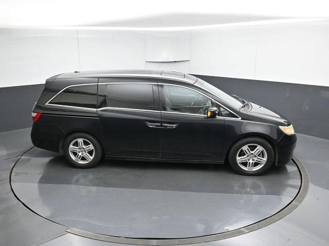 Photo of 2013 Black Honda Odyssey