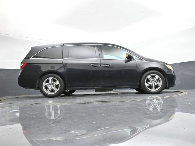Photo of 2013 Black Honda Odyssey