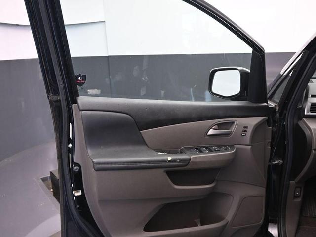 Photo of 2013 Black Honda Odyssey