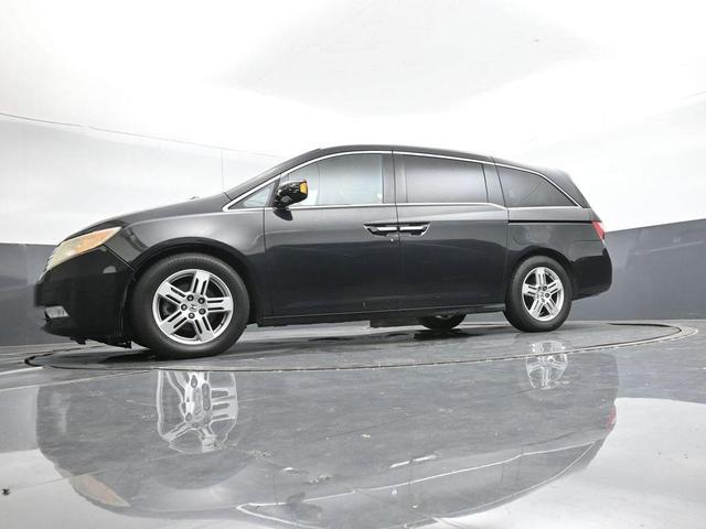 Photo of 2013 Black Honda Odyssey