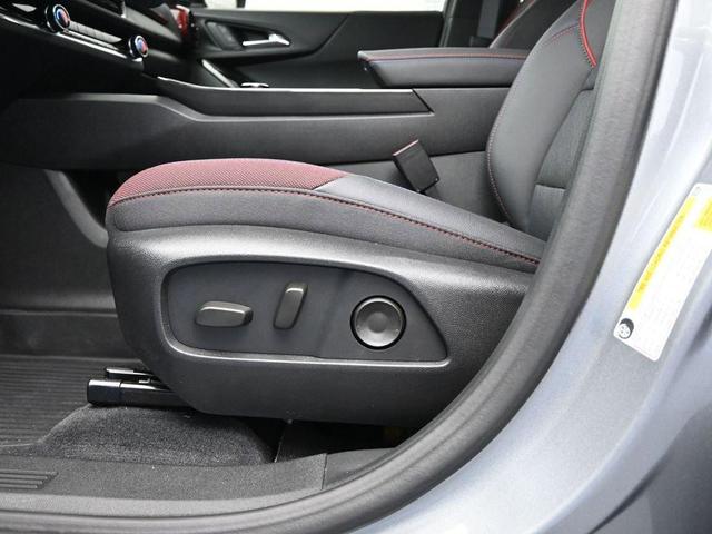 Photo of 2026 Sterling Gray Metallic Chevrolet Equinox