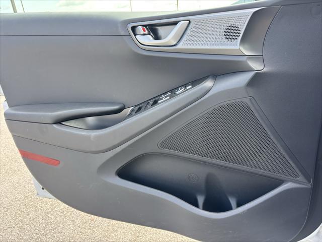 Photo of 2020 Ceramic White Hyundai IONIQ Hybrid