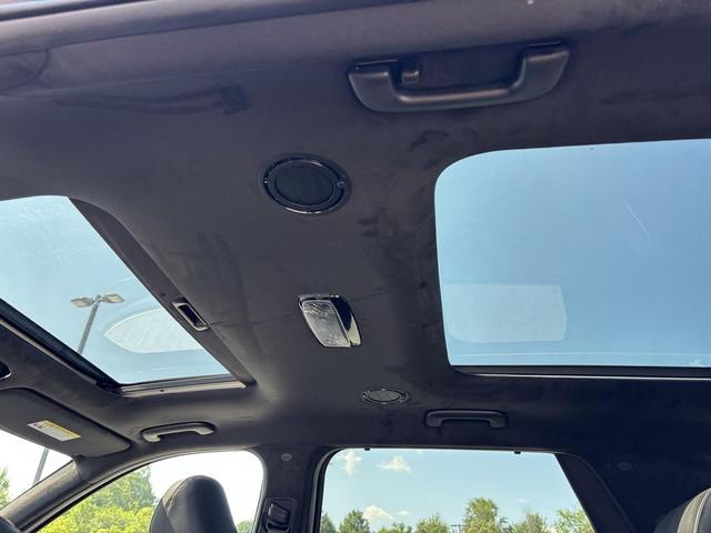 Photo of 2025 Abyss Black Pearl Hyundai PALISADE
