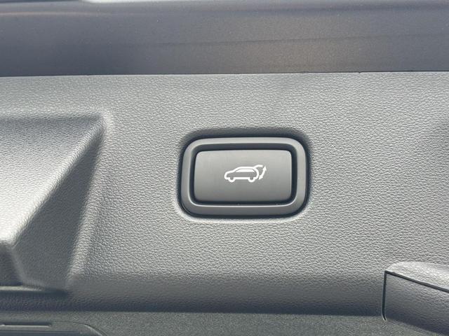 Photo of 2025 Phantom Black Hyundai TUCSON