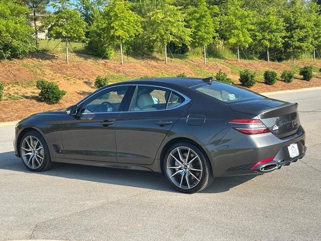 Photo of 2025 Makalu Gray Genesis G70