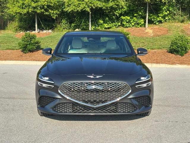 Photo of 2025 Makalu Gray Genesis G70