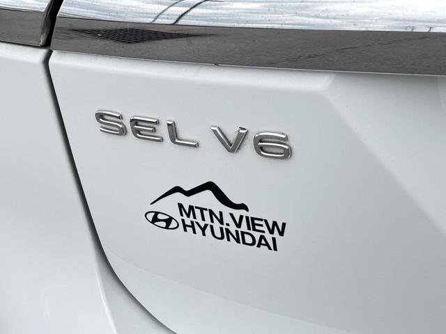 Photo of 2021 Pure White Volkswagen Atlas