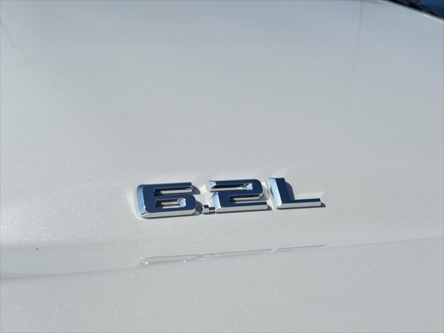Photo of 2024 Iridescent Pearl Tricoat Chevrolet Silverado 1500