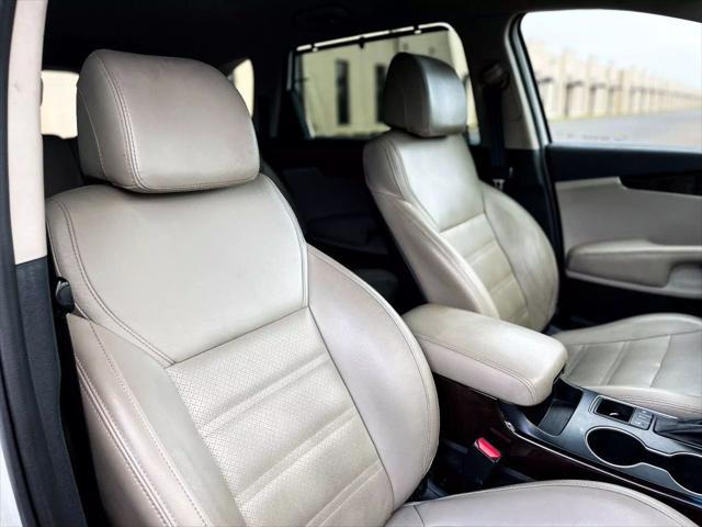 Photo of 2017 Snow White Pearl Kia Sorento