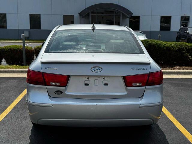 Photo of 2010 Radiant Silver Metallic Hyundai SONATA