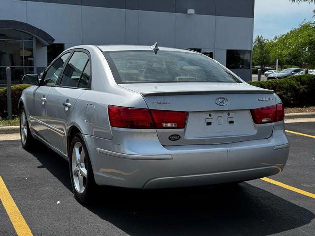 Photo of 2010 Radiant Silver Metallic Hyundai SONATA