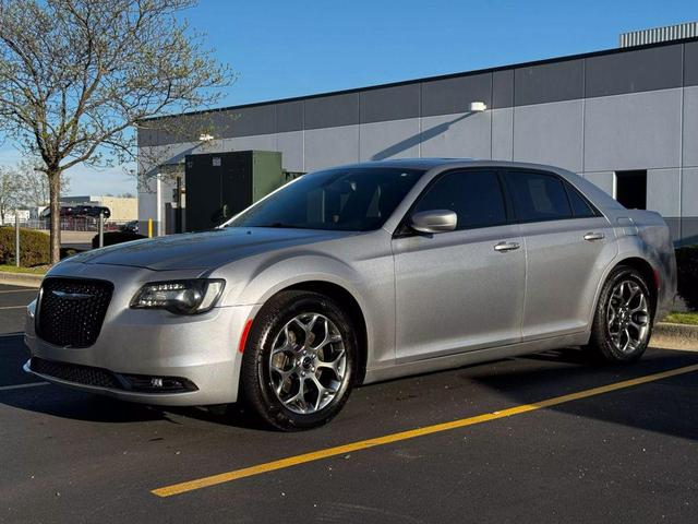 Photo of 2015 Gray Chrysler 300