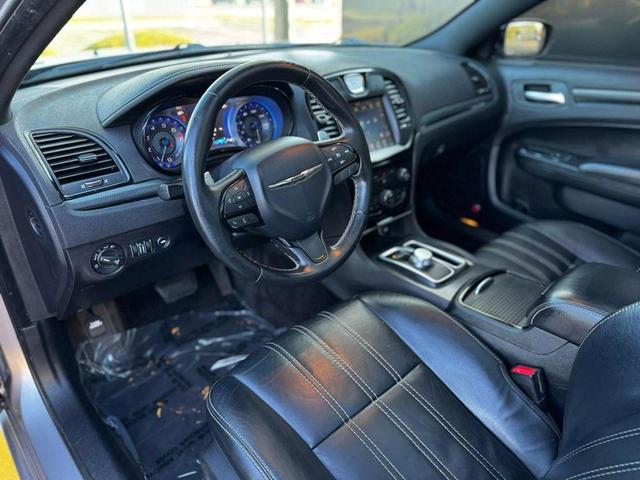 Photo of 2015 Gray Chrysler 300