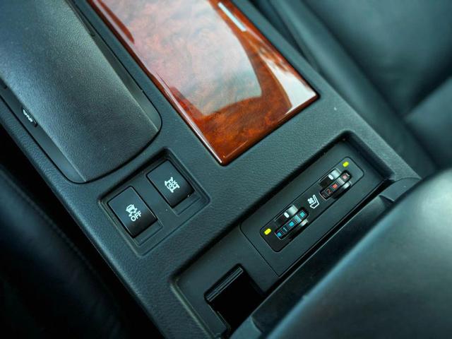 Photo of 2010 Silver Lexus RX 350