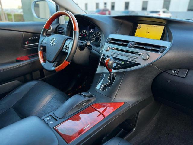 Photo of 2010 Silver Lexus RX 350
