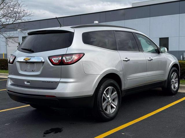 Photo of 2015 Silver Ice Metallic Chevrolet Traverse