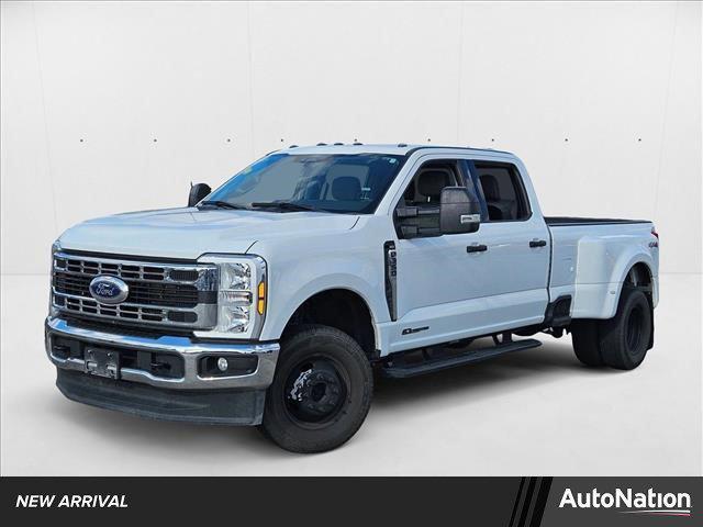 Photo of 2024 Oxford White Ford F-350