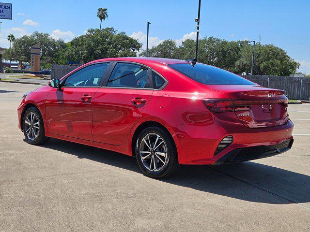 Photo of 2023 Currant Red Kia Forte