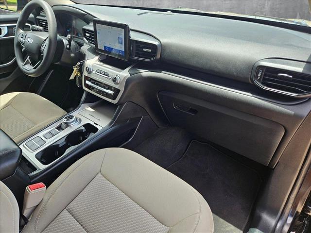 Photo of 2021 Agate Black Metallic Ford Explorer