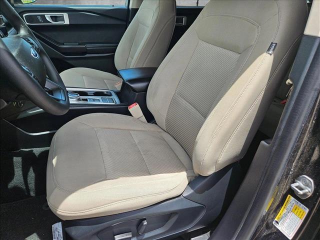 Photo of 2021 Agate Black Metallic Ford Explorer