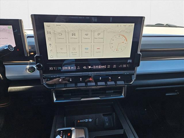 Photo of 2023 Interstellar White GMC HUMMER EV Pickup