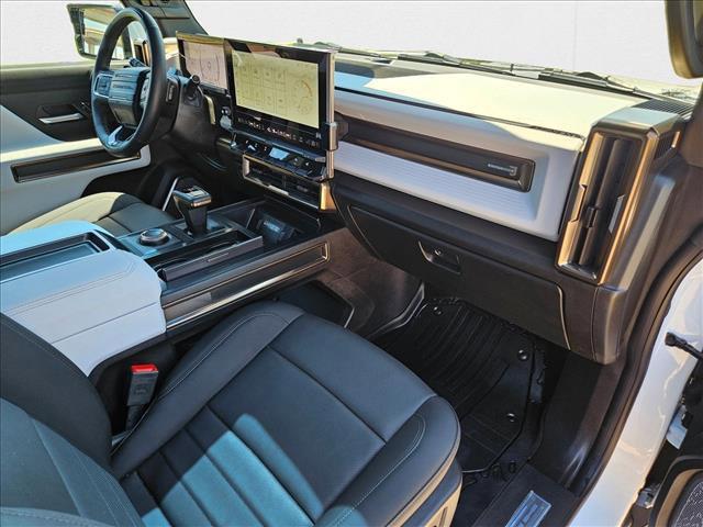 Photo of 2023 Interstellar White GMC HUMMER EV Pickup