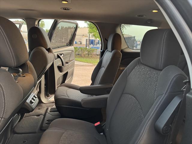 Photo of 2013 Cyber Gray Metallic GMC Acadia
