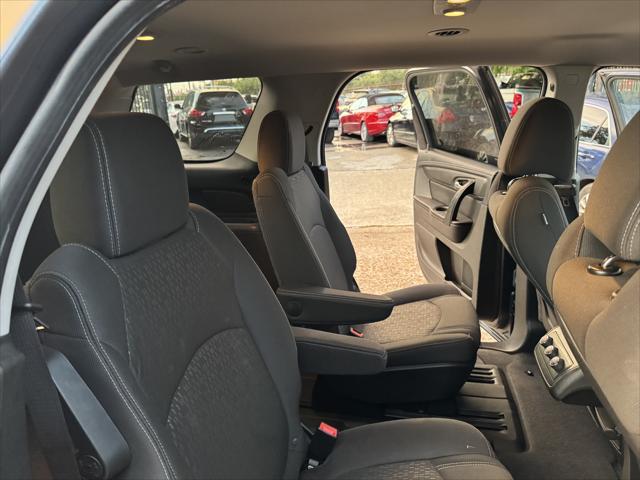Photo of 2013 Cyber Gray Metallic GMC Acadia