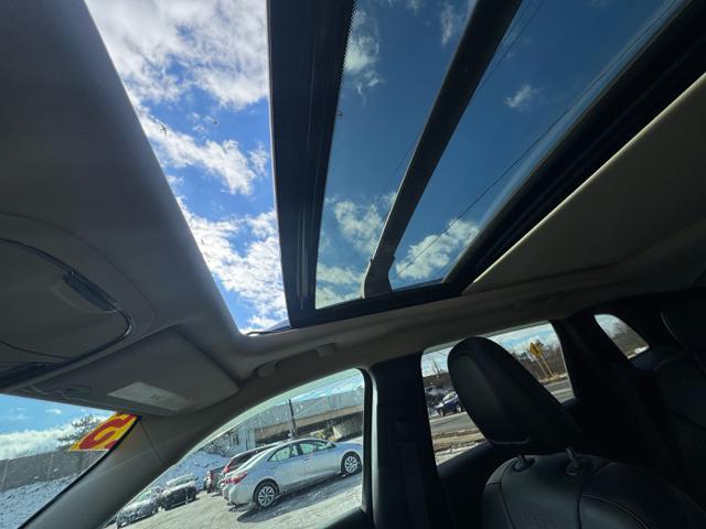 Photo of 2015 True Blue Pearlcoat Jeep Cherokee