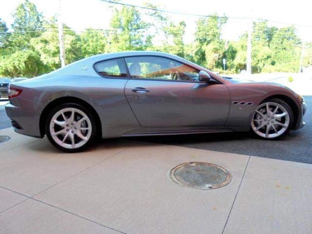 Photo of 2014 Gray Maserati GranTurismo