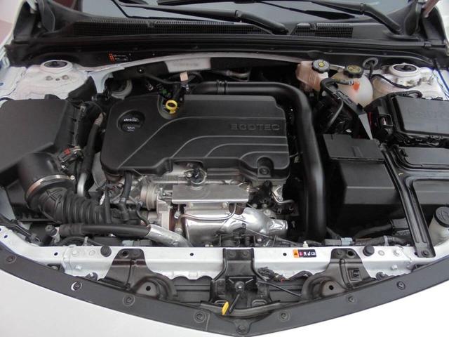 Photo of 2024 Summit White Chevrolet Malibu