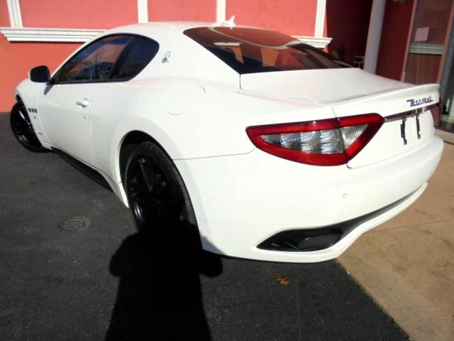 Photo of 2017 White Maserati GranTurismo